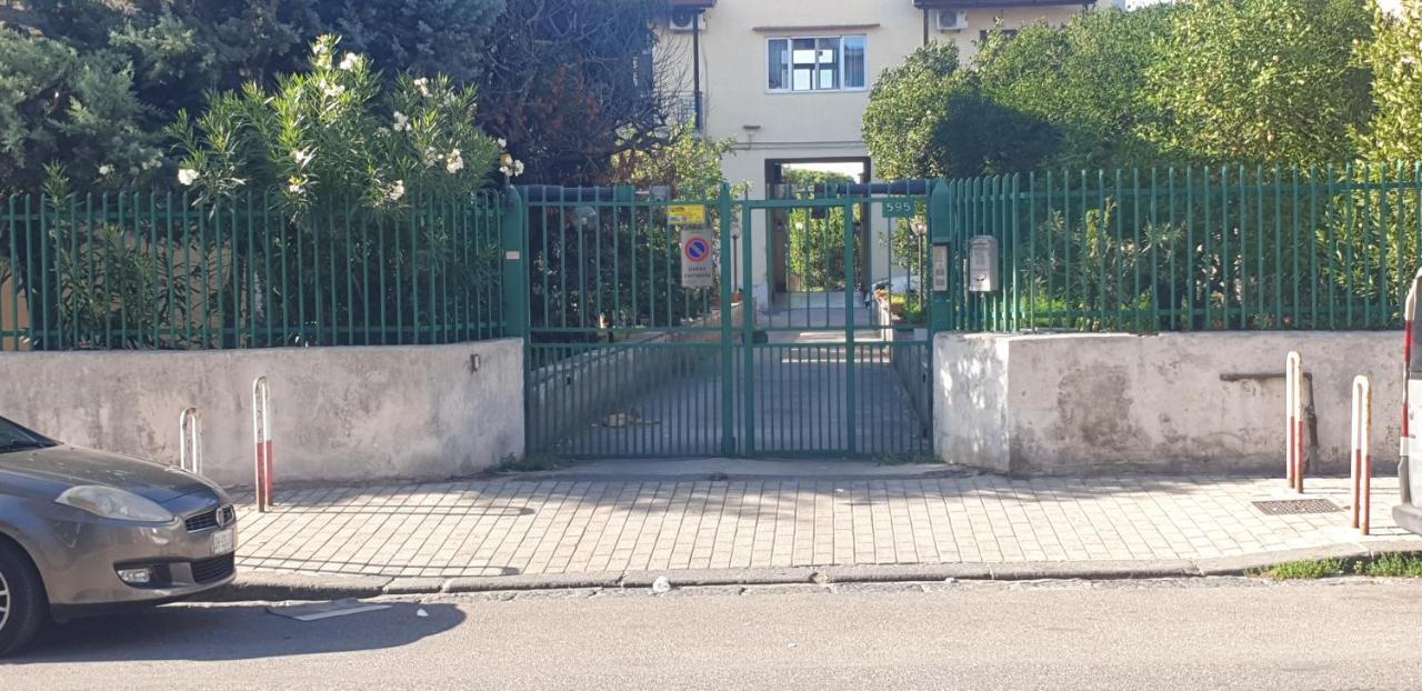 Appartamento In Villa Alle Falde Del Vesuvio Neapel Exterior foto